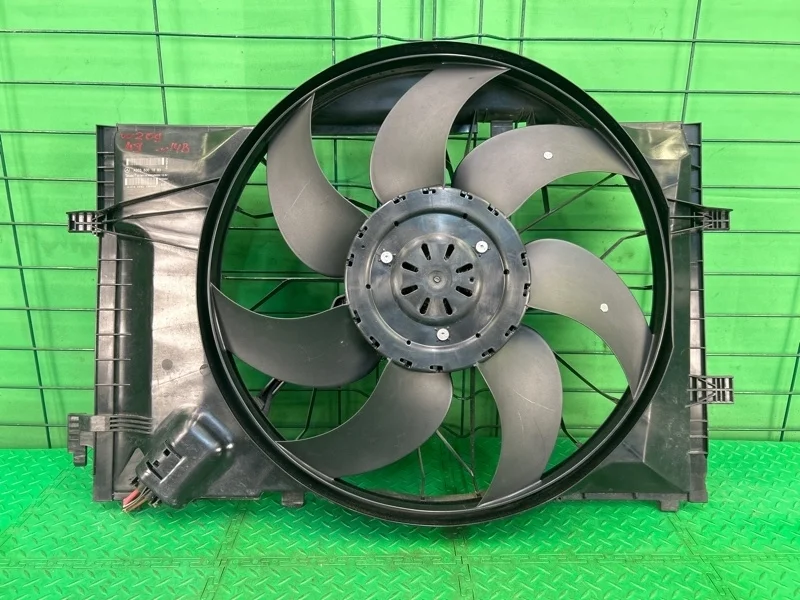 Вентилятор радиатора Mercedes-Benz CLK 10/07/2006 W209