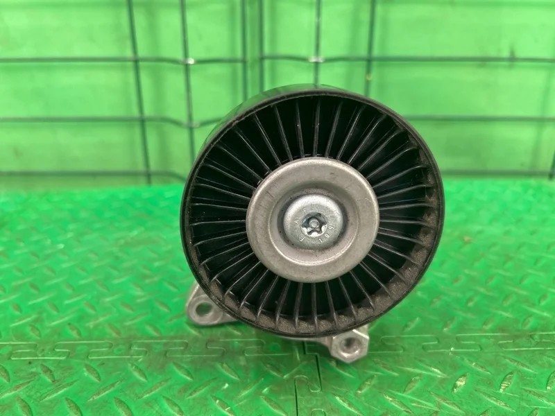 Натяжитель приводного ремня Mercedes-Benz W220