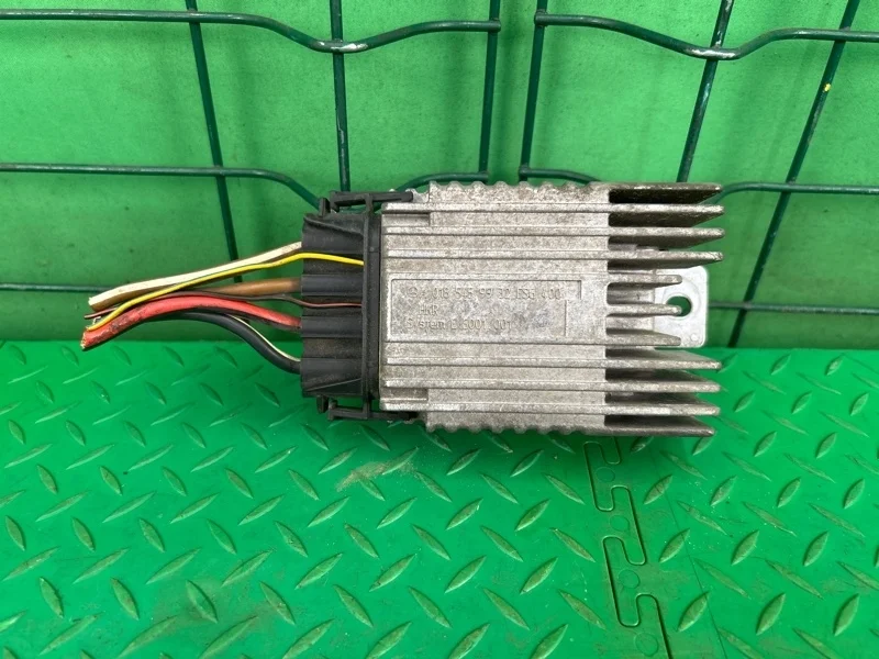 Блок управления вентилятором Mercedes-Benz W202