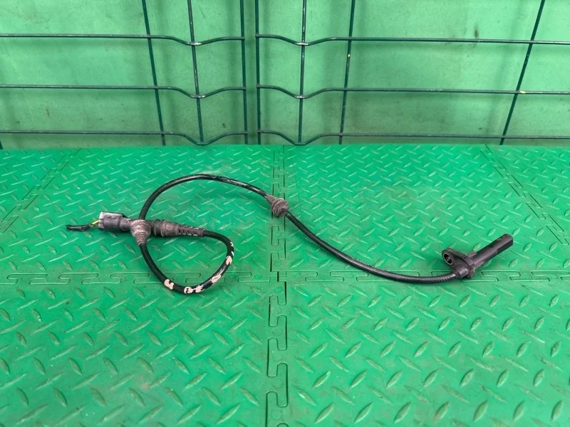 Датчик abs BMW X5 E70