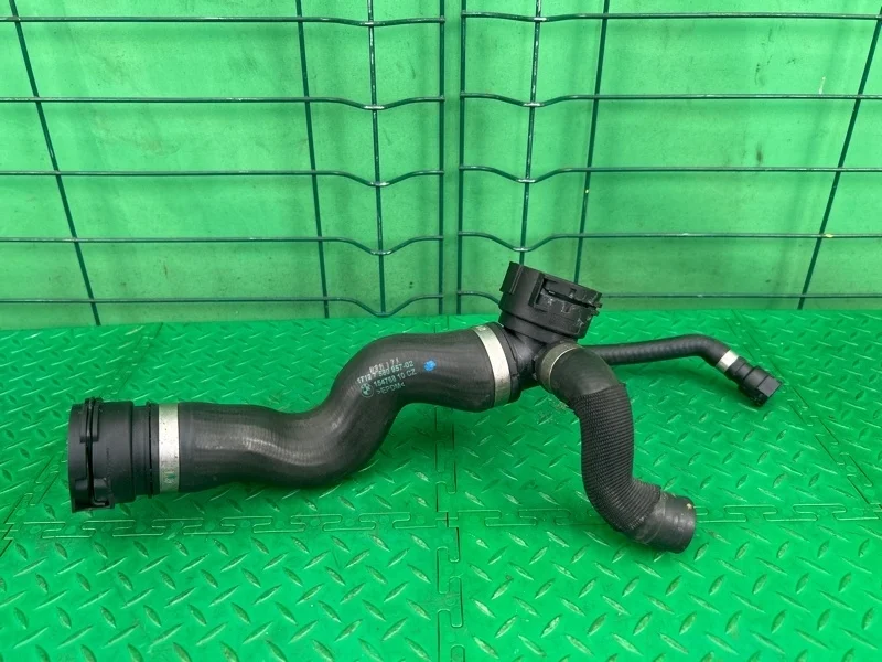 Патрубок системы охлаждения BMW 6 2014 F06