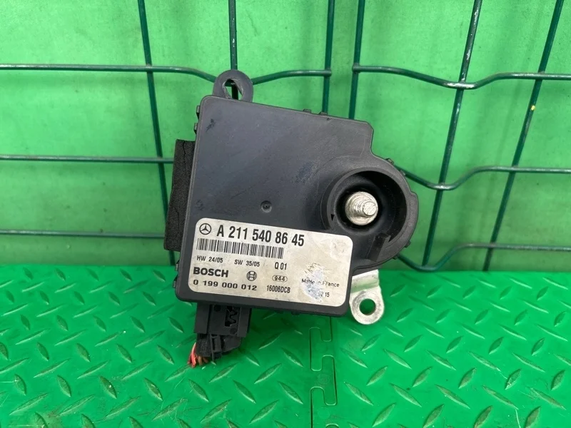 Блок управления акб Mercedes-Benz W211