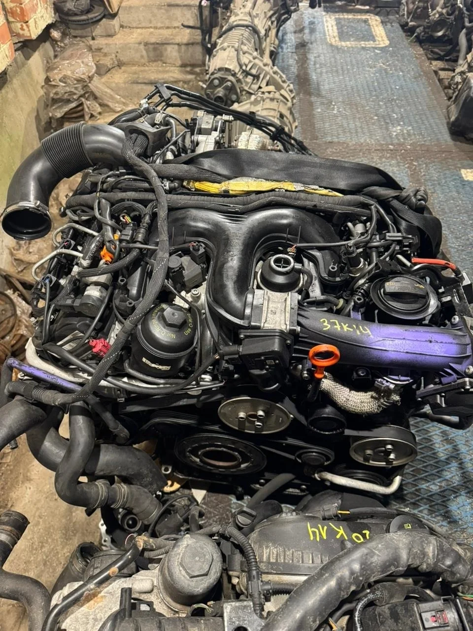 Двигатель с навесным 3.0 tdi crc (контрактный) Audi Q7 2013