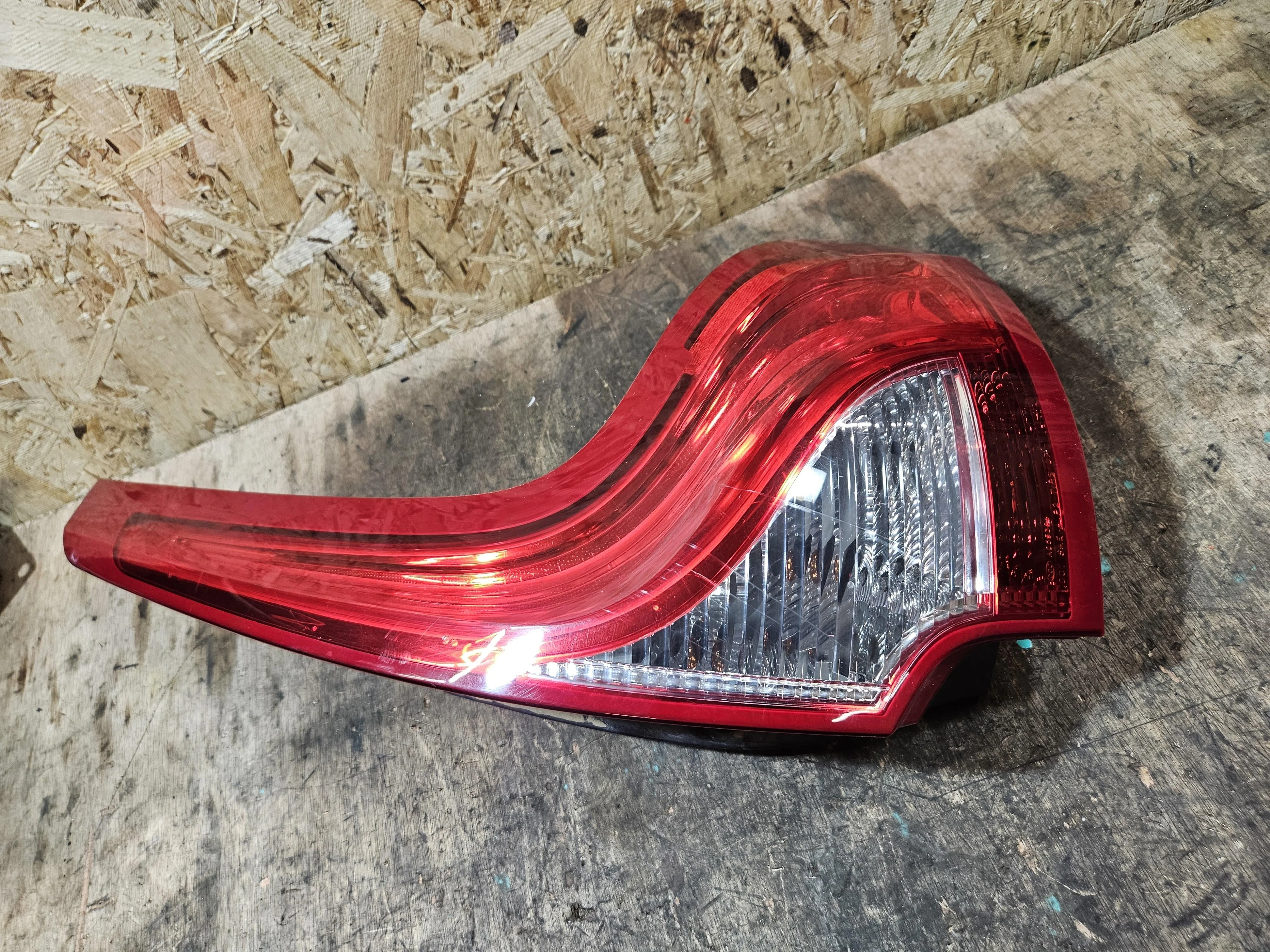 Фонарь задний правый Volvo XC 60 1 поколение