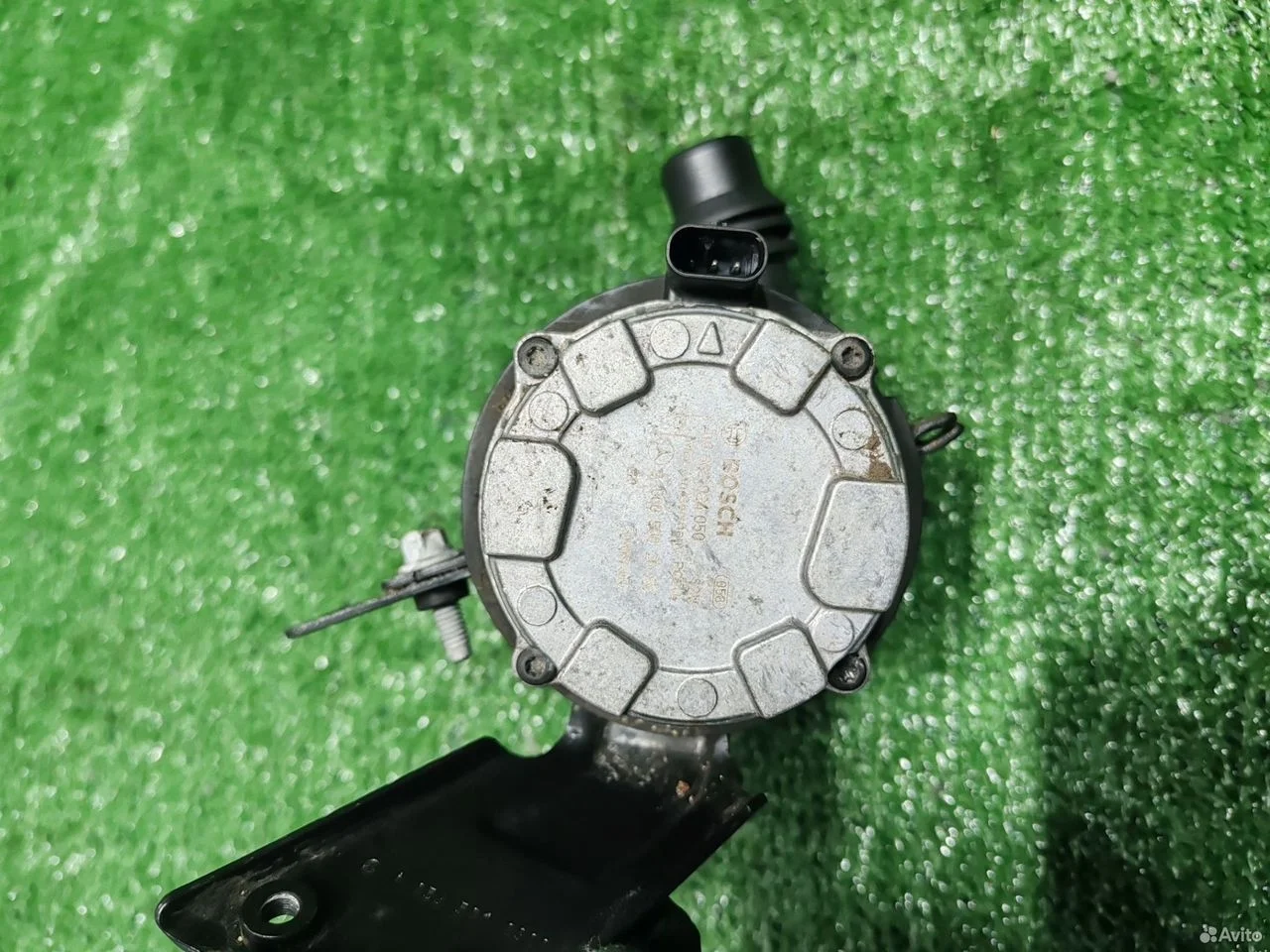 Дополнительный насос mercedes a0005002686 оригин