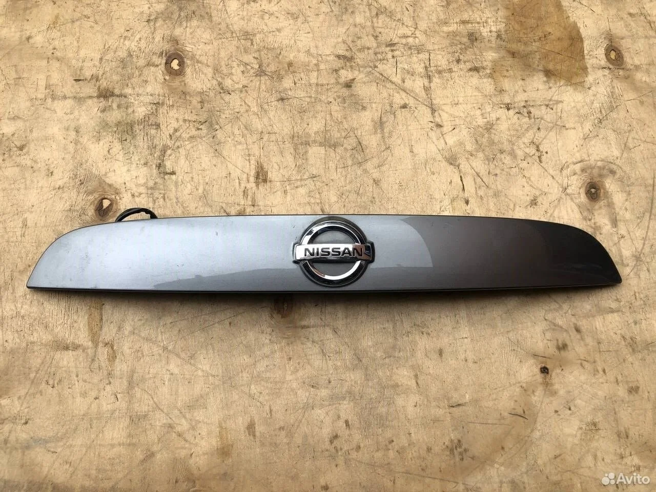 Накладка кнопка ручка багажника nissan juke