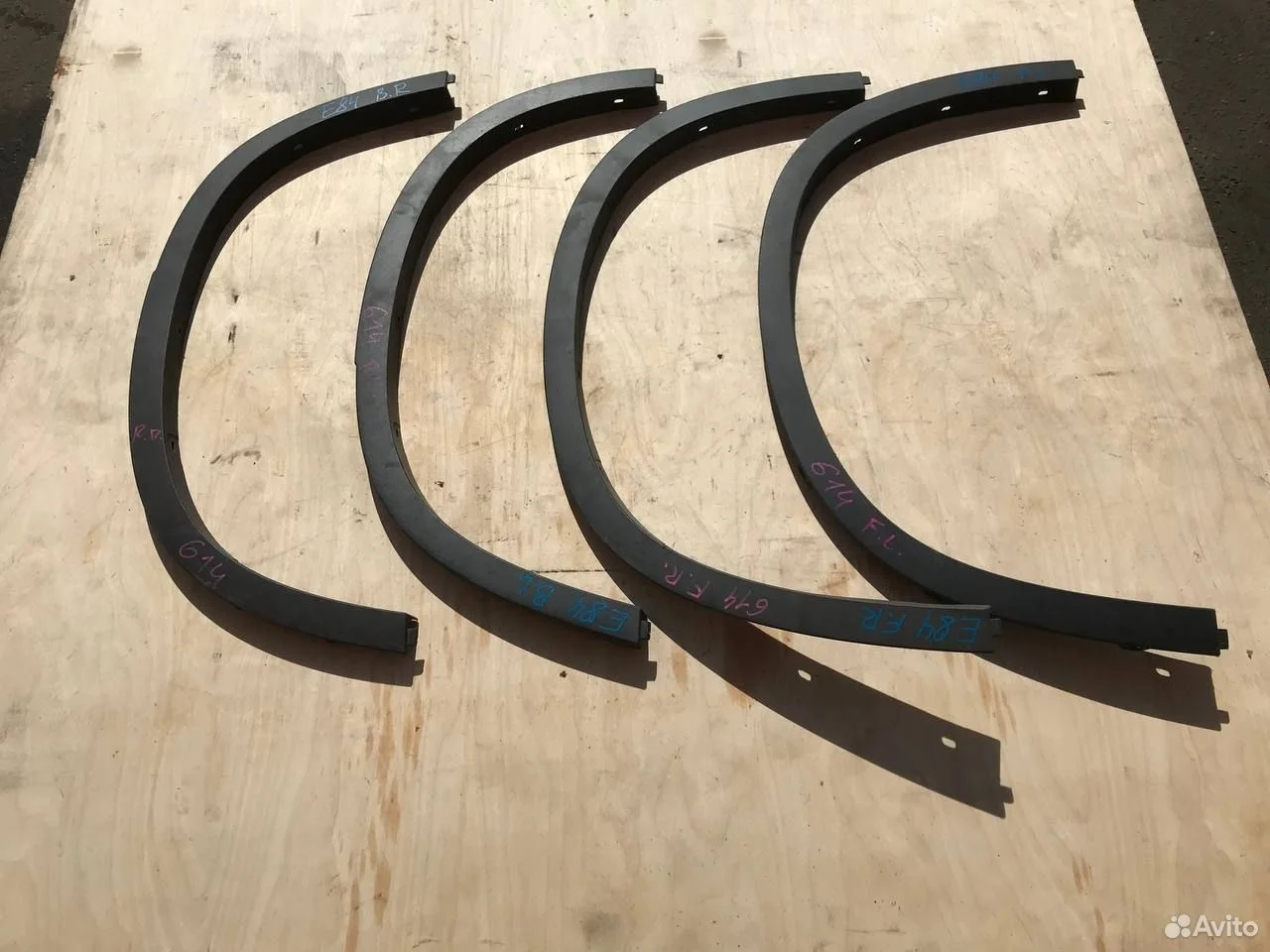 Молдинг крыла задний левый bmw x1 e84