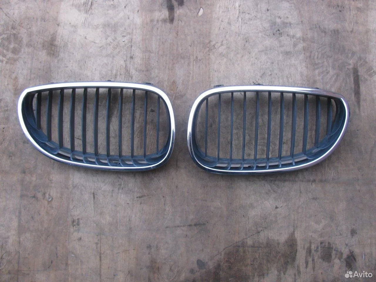 Решетки радиатора ноздри bmw 525 530 545 e60