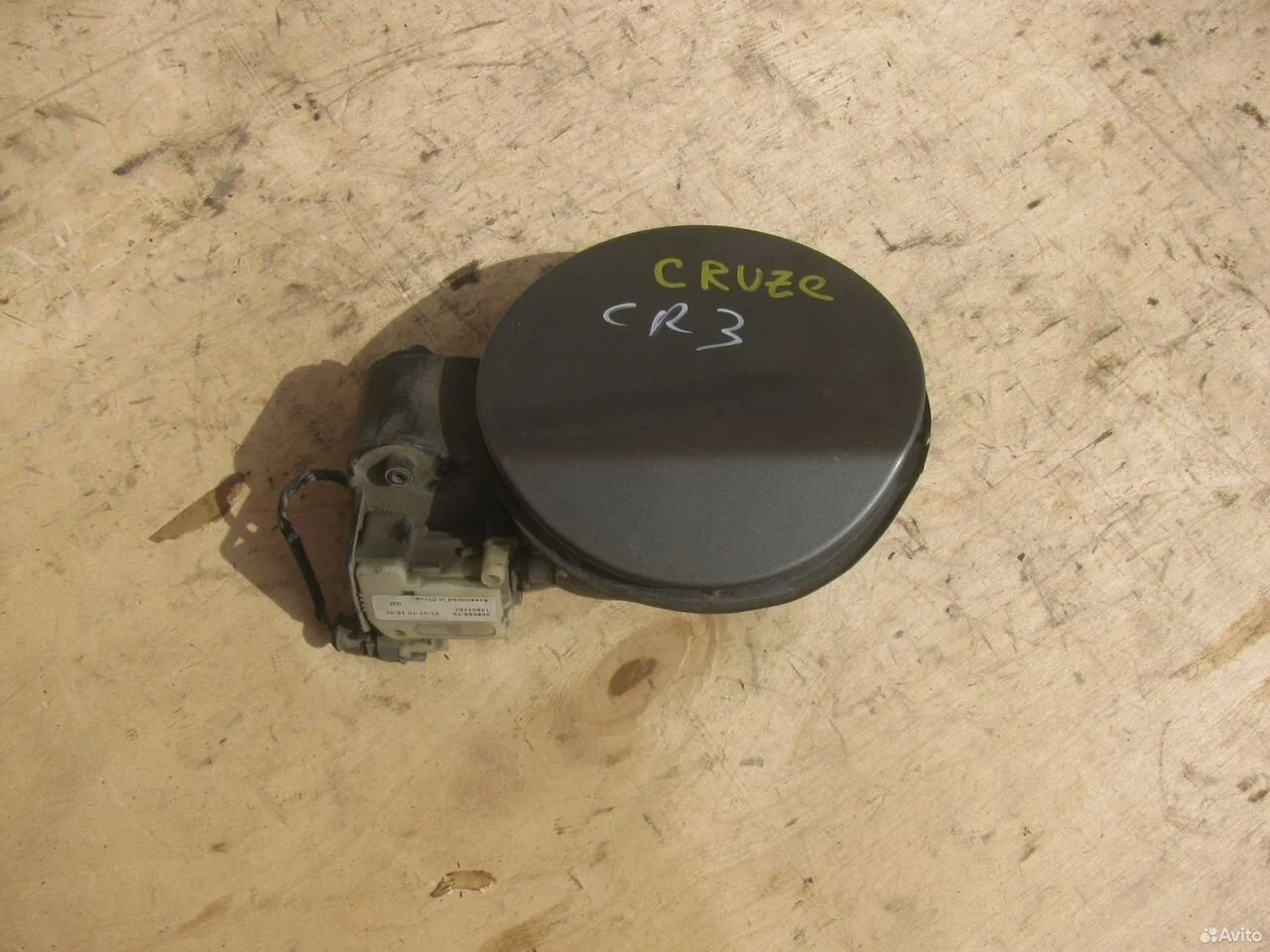 Лючок крышка бензобака chevrolet cruze