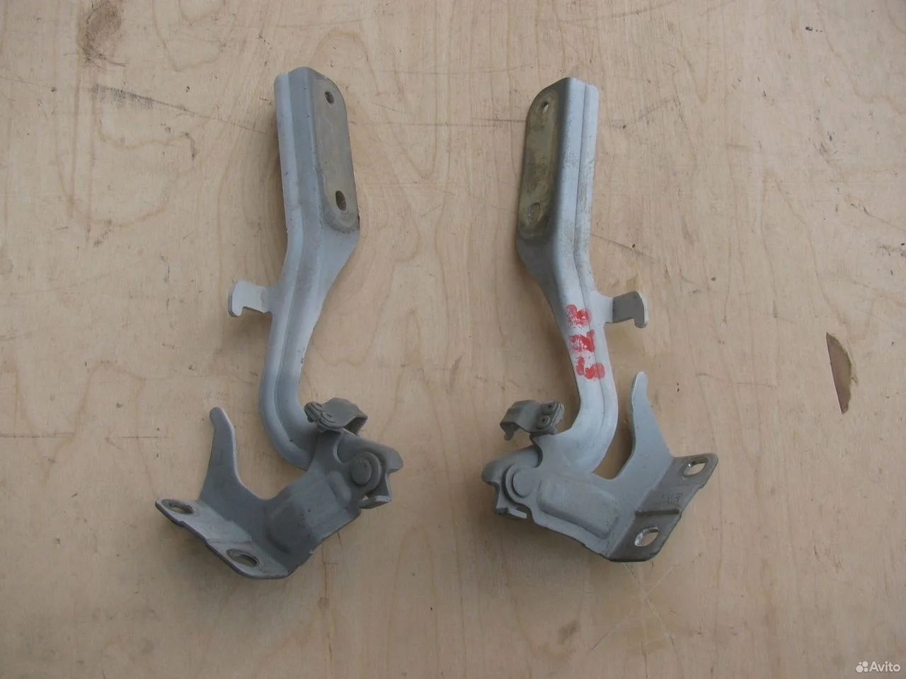 Кронштейны петли капота nissan juke