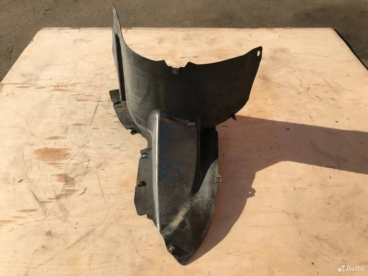 Уголок передний левый volkswagen passat b6