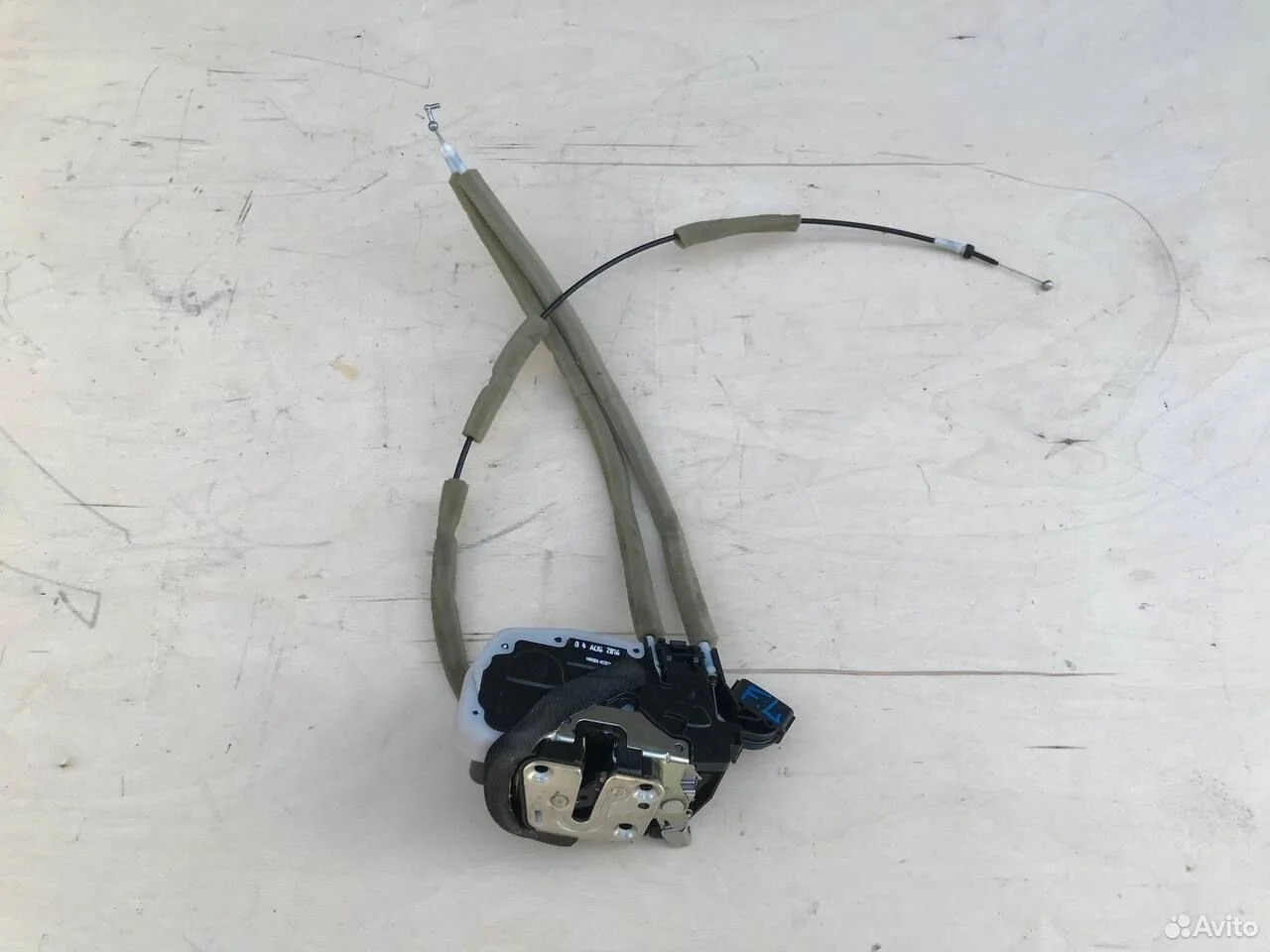 Замок передний левый nissan teana l33