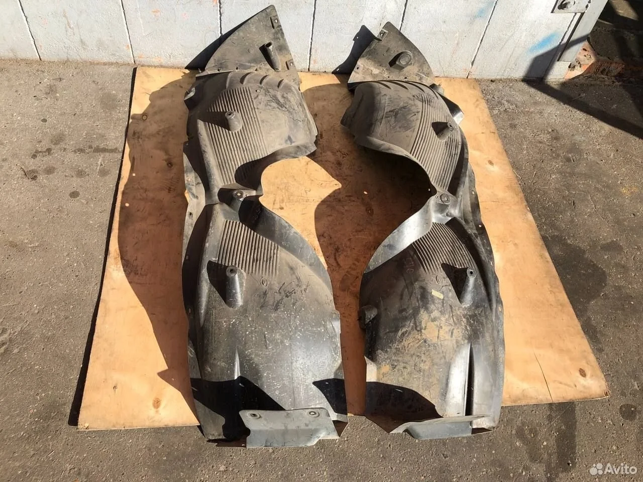 Подкрылок передний bmw x3 e83