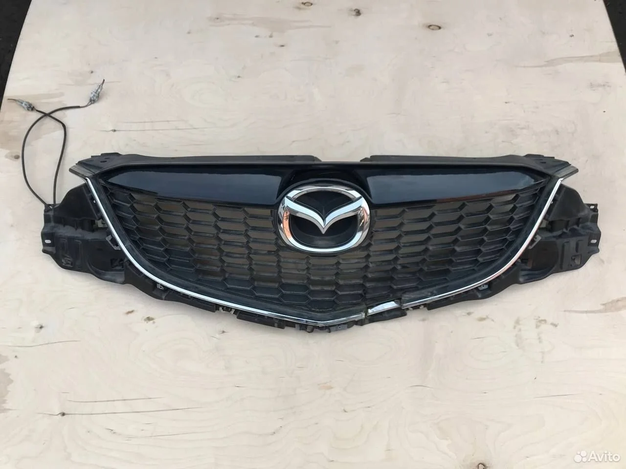 Решетка радиатора mazda cx-5 ke подсветка значок