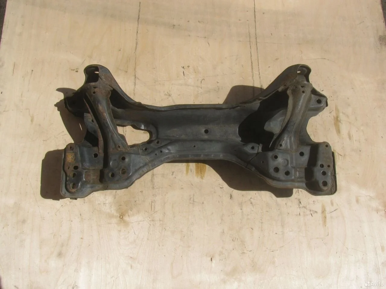 Балка подрамнмик honda cr-v rd1 rd2