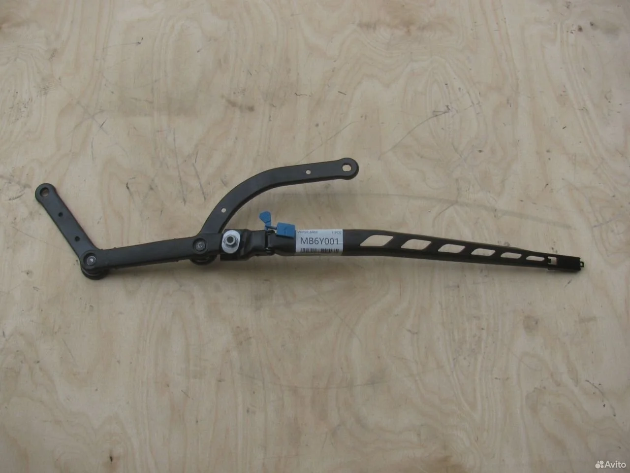 Дворник правый щеткодержитель bmw 525 e60 630 e63