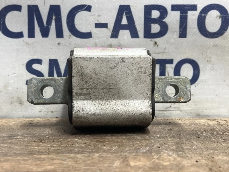 Опора АКПП Mercedes-Benz E-Class 2009 A2202401818 W212 272.952