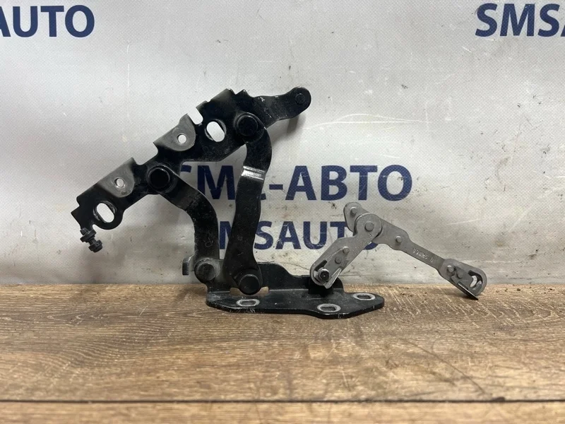 Петля капота Mercedes-Benz E-Class 2009 A2048800228 W212 272.952, правая