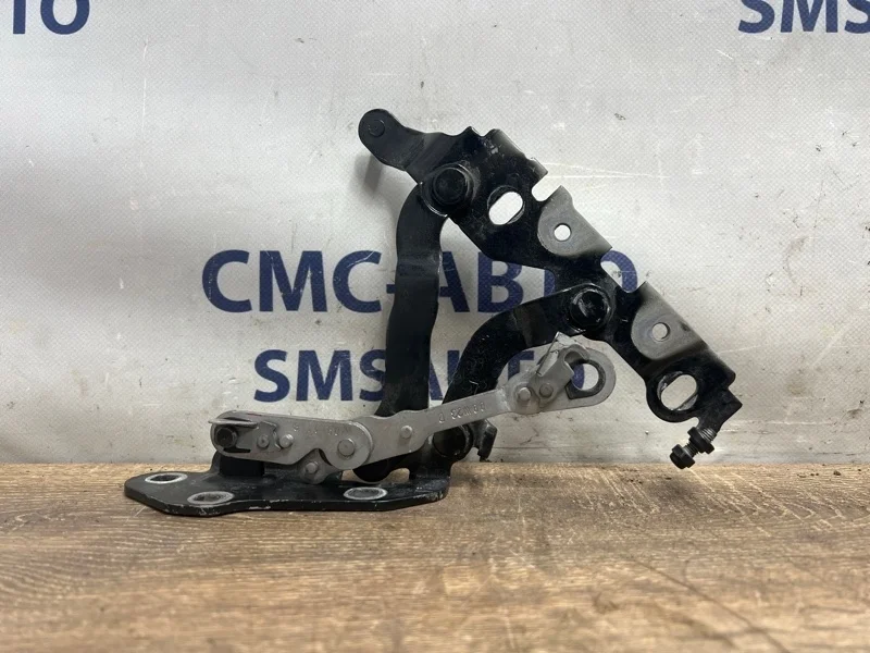 Петля капота Mercedes-Benz E-Class 2009 A2048800128 W212 272.952, левая