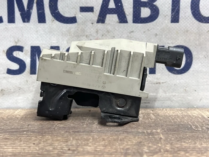 Замок капота Mercedes-Benz E-Class 2011 A2128800160 W212 271.860