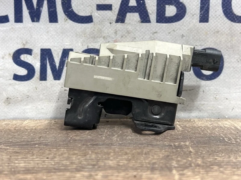 Замок капота Mercedes-Benz E-Class 2011 A2128800160 W212 271.860