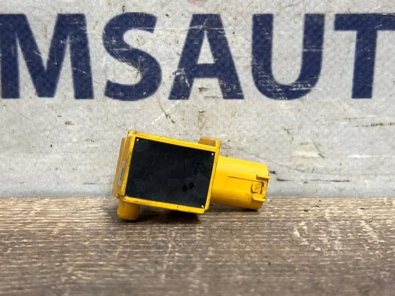 Датчик ускорения Mercedes-Benz E-Class 2011 A2128210351 W212 271.860