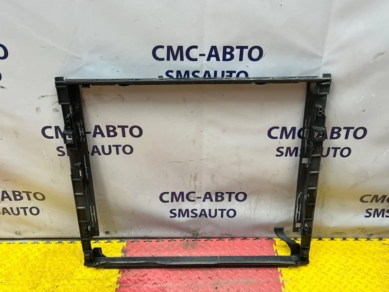Рамка радиатора Mercedes-Benz ML 2012 A0995040918 W166 642.826