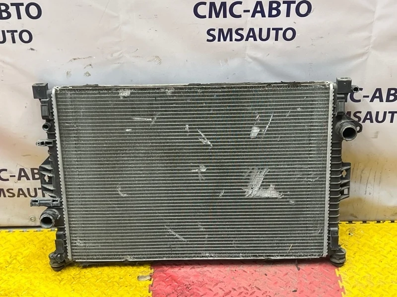 Радиатор охлаждения ДВС Volvo XC60 31368082 ХС60 3.0 B6304T4