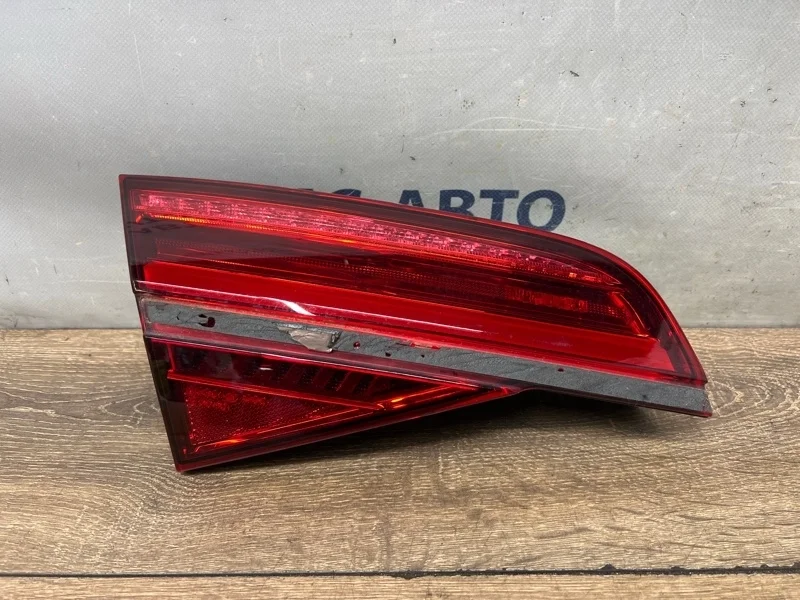 Фонарь крышки багажника Audi A8 2014 4H0945093K D4 4.0 CTG, задний левый