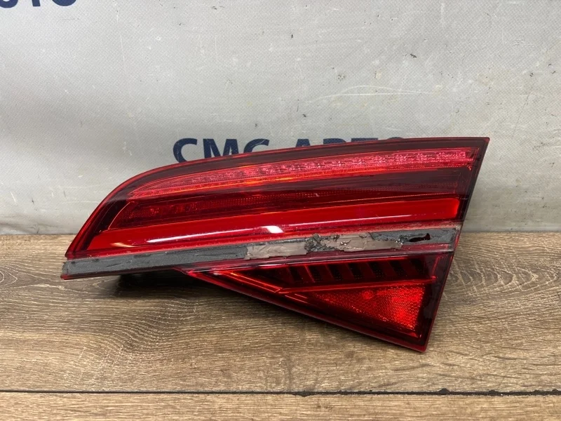 Фонарь крышки багажника Audi A8 2014 4H0945094K D4 4.0 CTG, задний правый