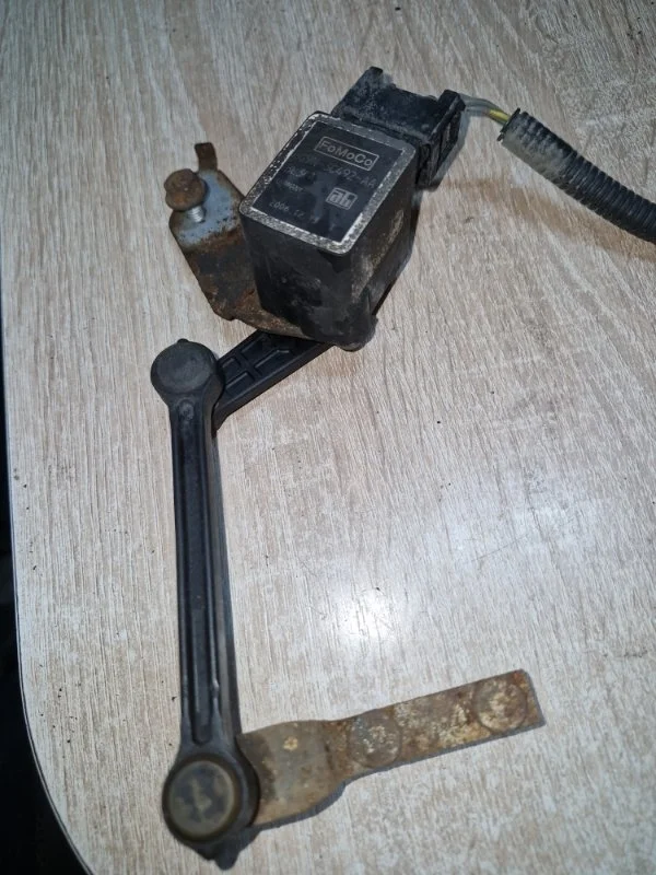 Датчик уровня подвески Volvo S80 2010 AS