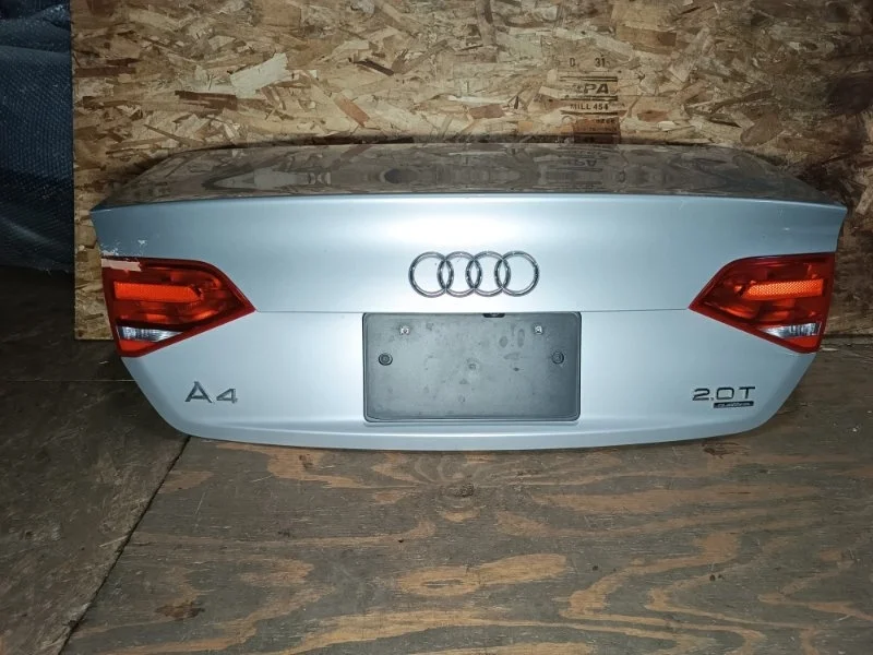 Крышка багажника Audi A4 2010 8K2