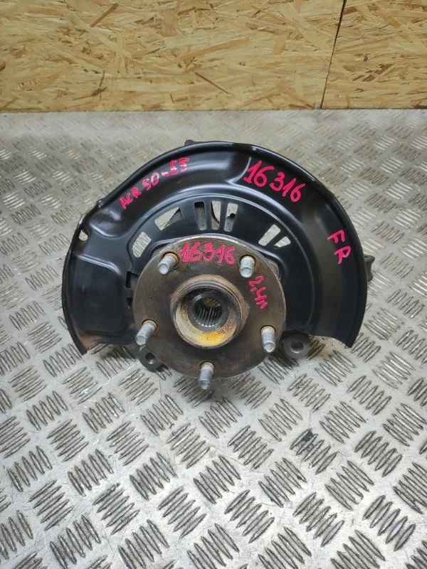 Поворотный кулак Toyota ESTIMA 4321278010, правый