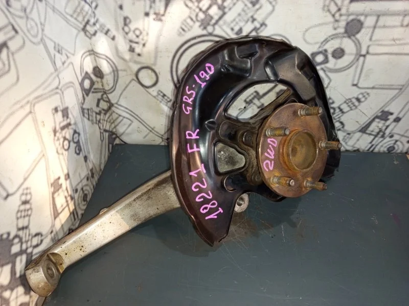 Поворотный кулак Lexus GS 350 2010 4320130010, передний правый