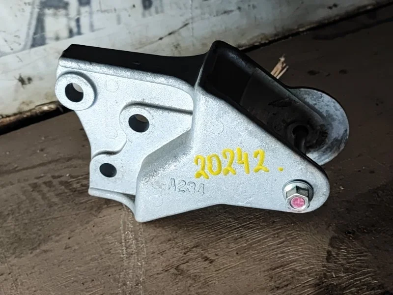 Кронштейн Mitsubishi ASX MN168522 GA