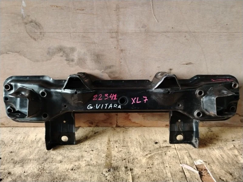 Подрамник Suzuki Grand Vitara XL-7 2004 4580054J00