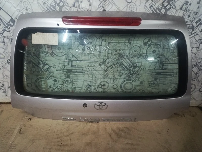 Крышка багажника Toyota Land Cruiser 2007 670056B110 100 2UZ-FE