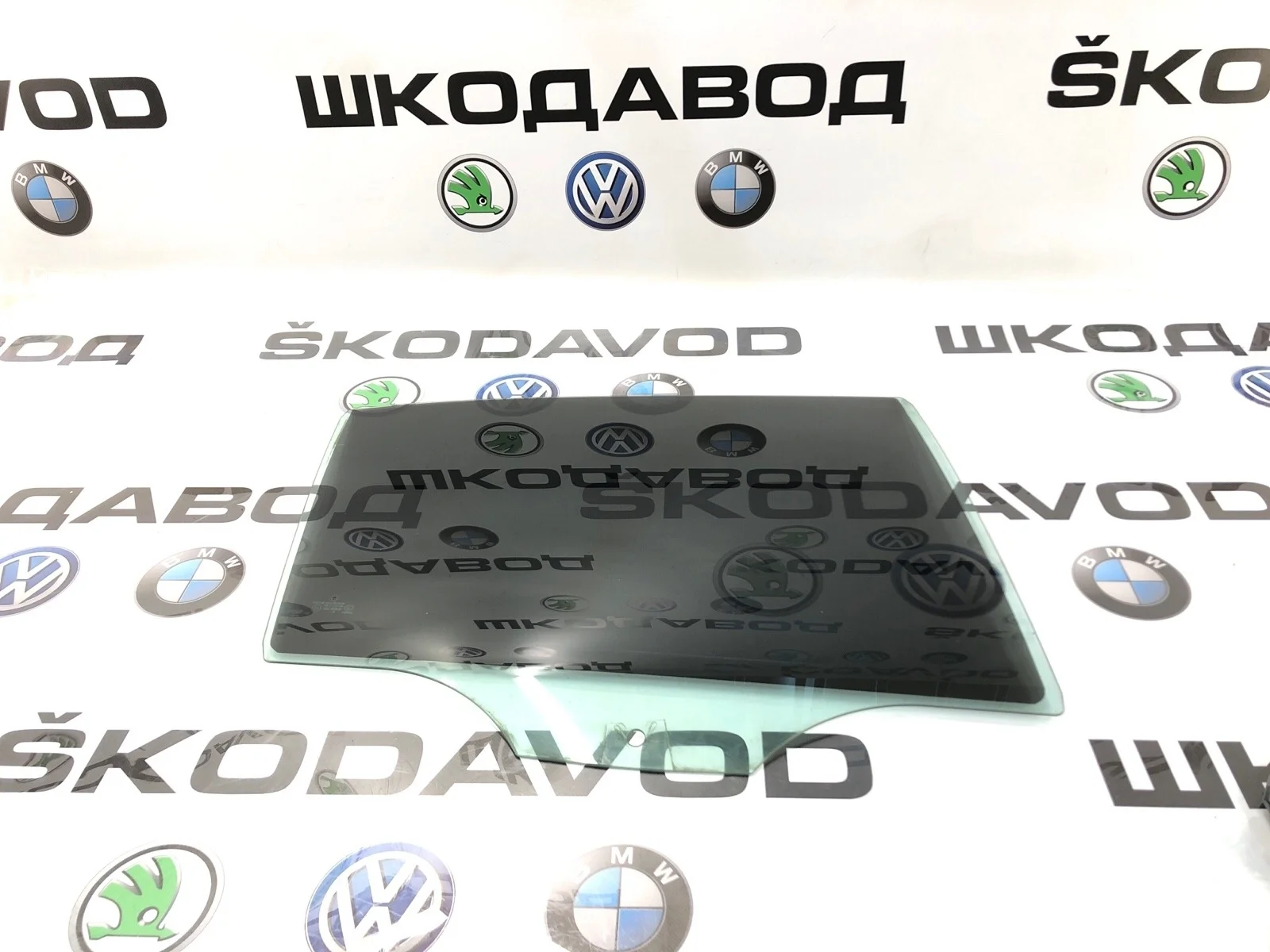 Стекло двери Skoda Octavia RS 1Z5845206C A5 (1Z) 2.0 CEGA, заднее правое