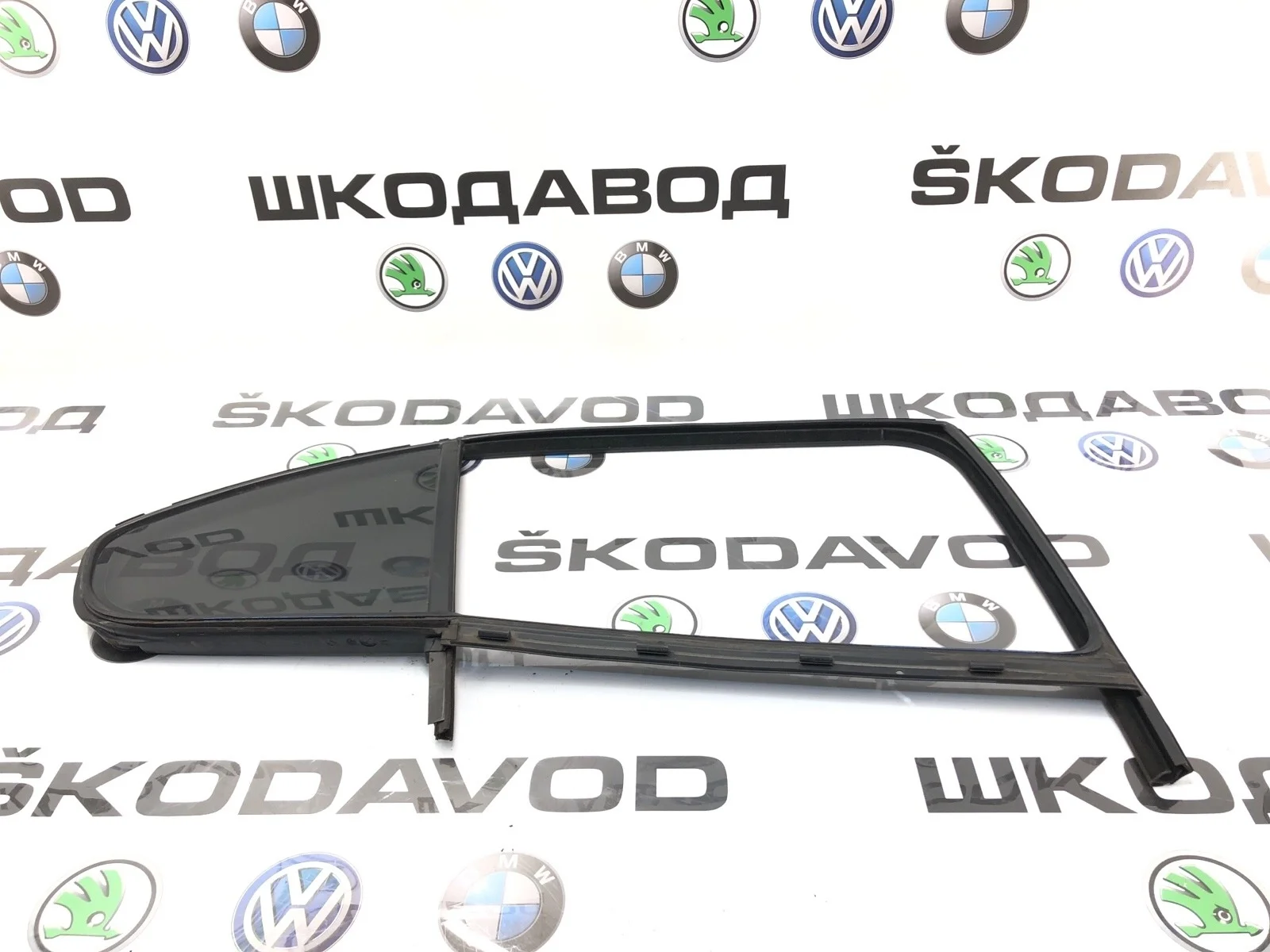 Форточка двери Skoda Octavia RS 1Z5845210D A5 (1Z) 2.0 CEGA, задняя правая