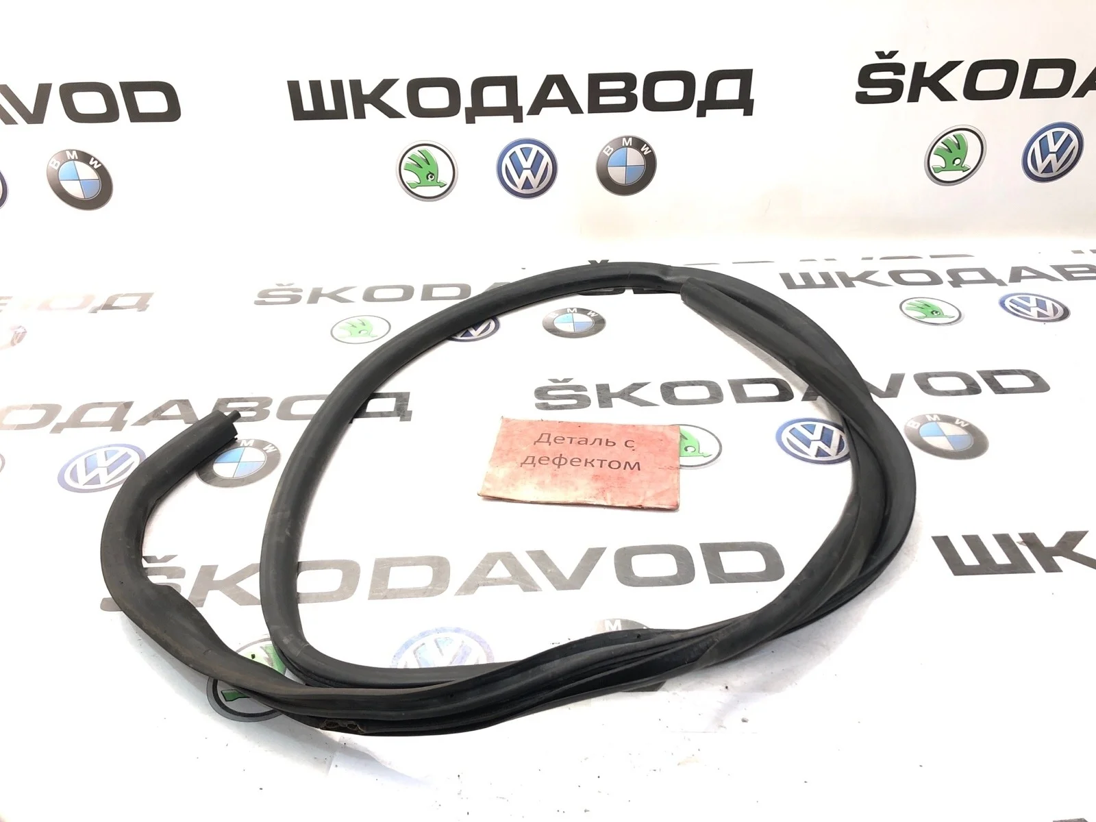 Уплотнитель проема сдвижной двери Volkswagen Transporter 7H0837912L T5, передний правый