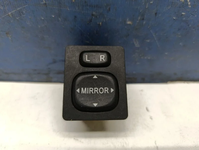 Кнопка регулировки зеркал Toyota Auris 2006-2012 8487034010 E150 1.6 1ZR
