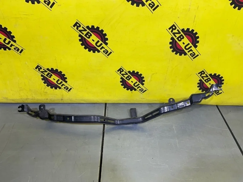 Усилитель бампера Infiniti M35 Y50