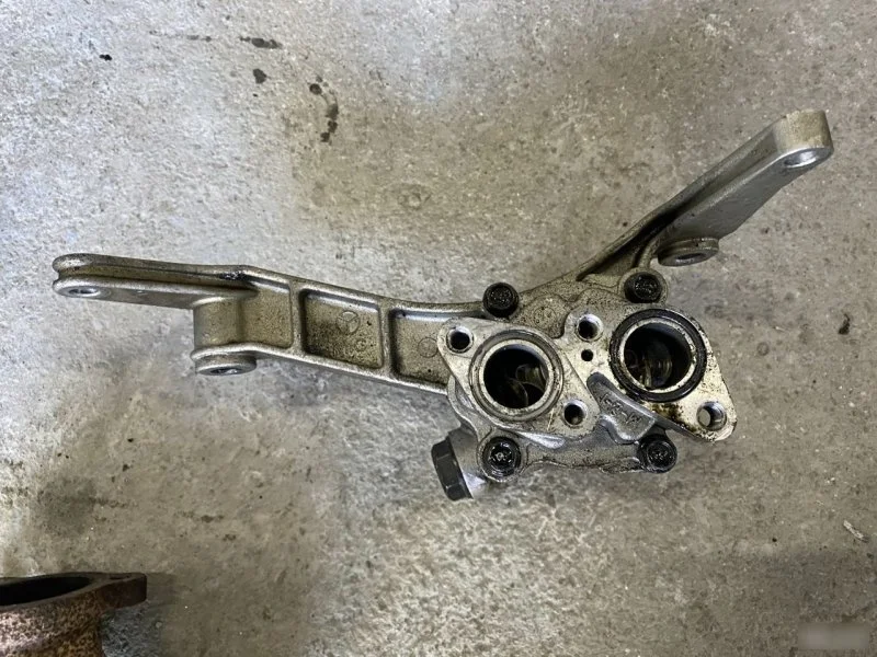 Насос масляный Hyundai Grаnd Stаrех 261004A011 2.5 CRDI