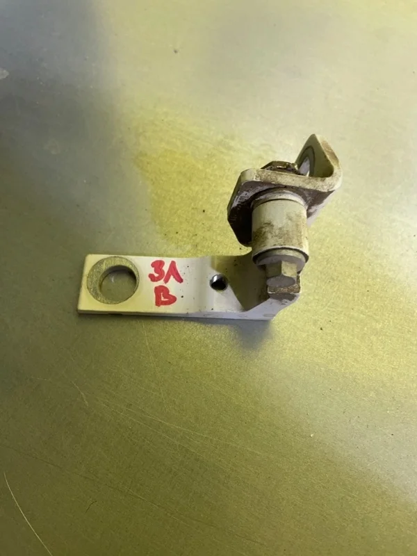 Петля двери Ford Focus 1879658 3, задняя левая