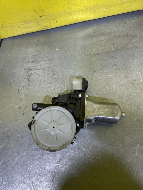 Мотор стеклоподъемника Infiniti FX35 80730JM00A S51 3.5, передний правый