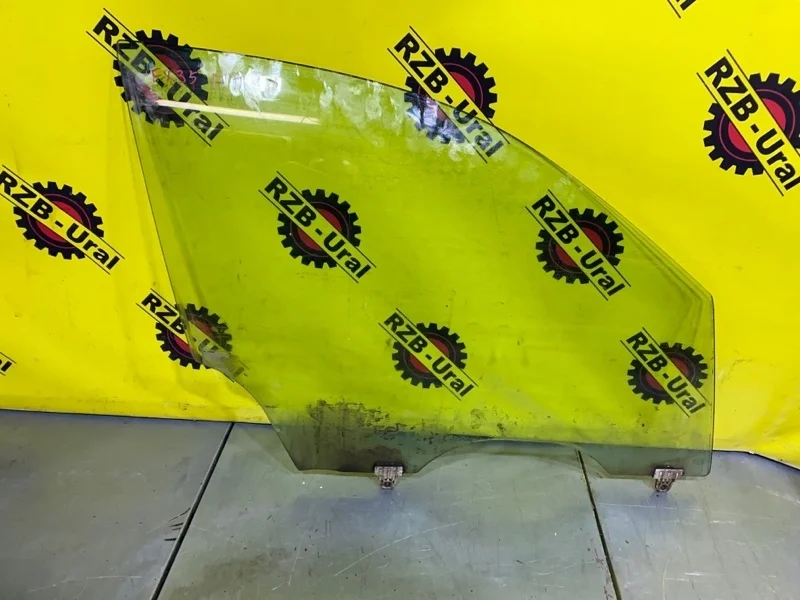 Стекло двери Infiniti FX35 80300CG000 S50 3.5, переднее правое