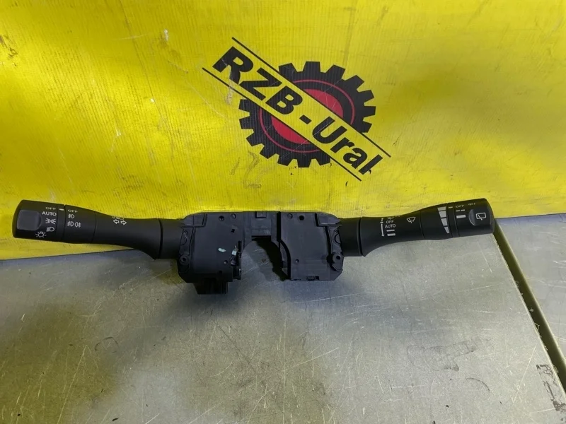 Блок подрулевых переключателей Nissan Patrol 255601AN0B Y62 5.6