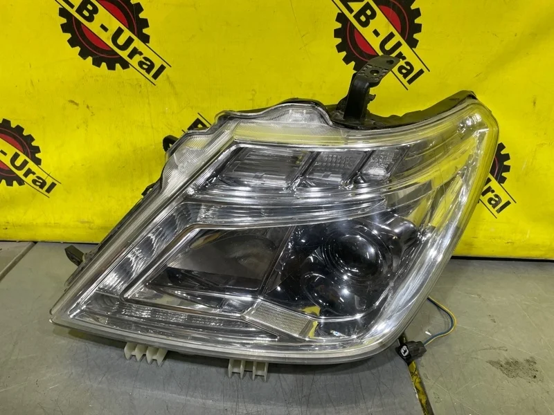 Фара Nissan Patrol 260753ZD0B Y62, передняя левая