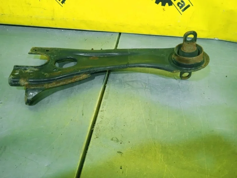 Рычаг продольный Kia Ceed 552701H000 ED 1.6, задний левый