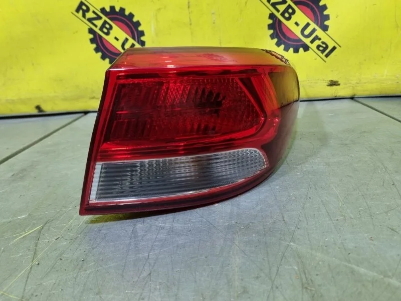 Фонарь наружный Kia Rio 92402H0001 4 FB, задний правый